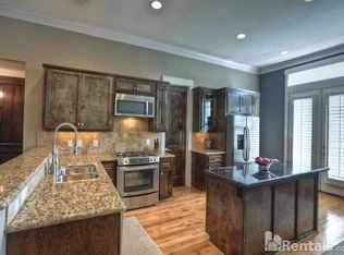 530 Yale St, Houston, TX 77007