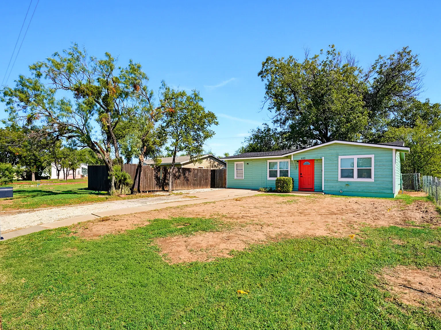 3 bed, 1044 sqft, $2,800 — Photo 3