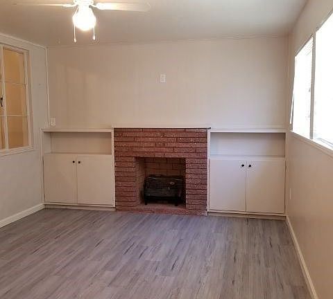 2nd image of 1723 Sampson St