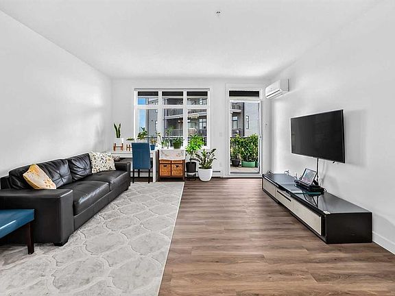 3rd image of 60 NE Sage Hill Walk NW #101