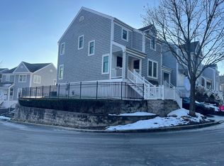 1 Sea Court Ln #1, Pt Jefferson, NY 11777