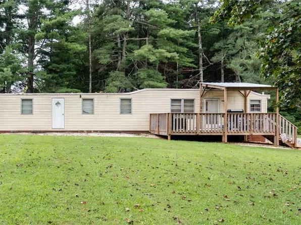 7446 Olin Rd, Pfafftown, NC 27040