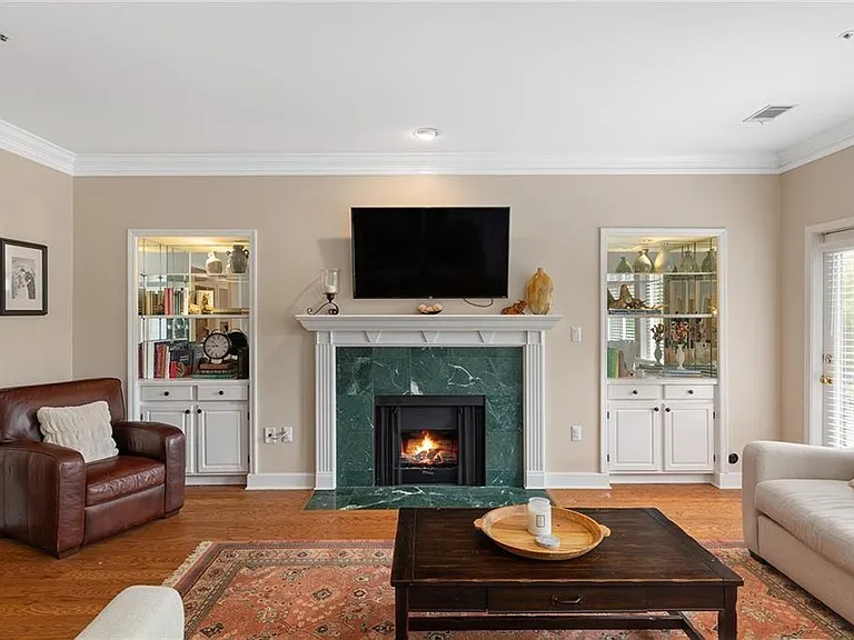 28317 Plantation Dr NE — Photo 2