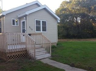 515 Mobile St, Waterloo, IA 50703