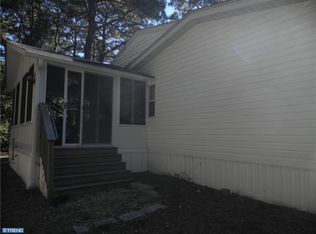 6 Swift Run Dr, Sicklerville, NJ 08081