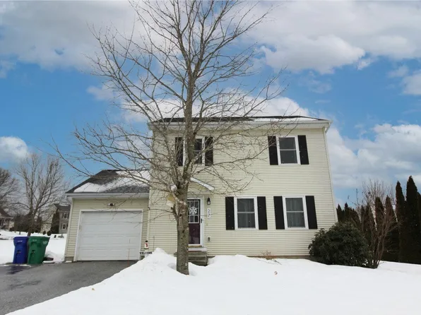 27 Hunting Ridge Lane, Milton, VT 05468