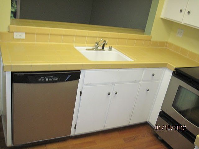 2nd image of 806 Woodgate Dr