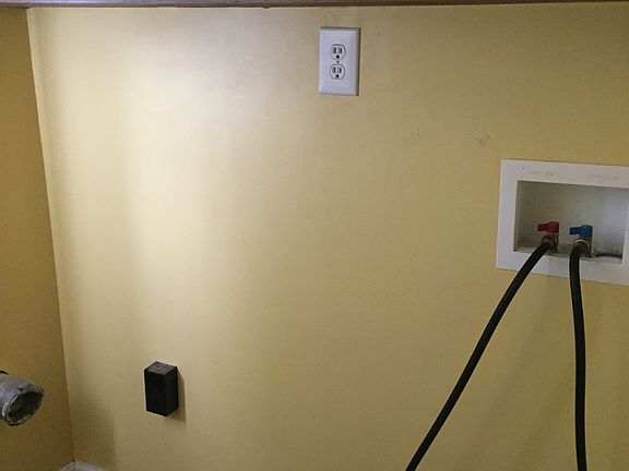 Washer/Dryer Hook Up