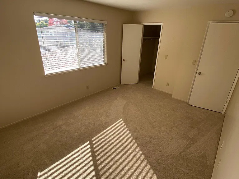 1864 Roca Ct — Photo 7