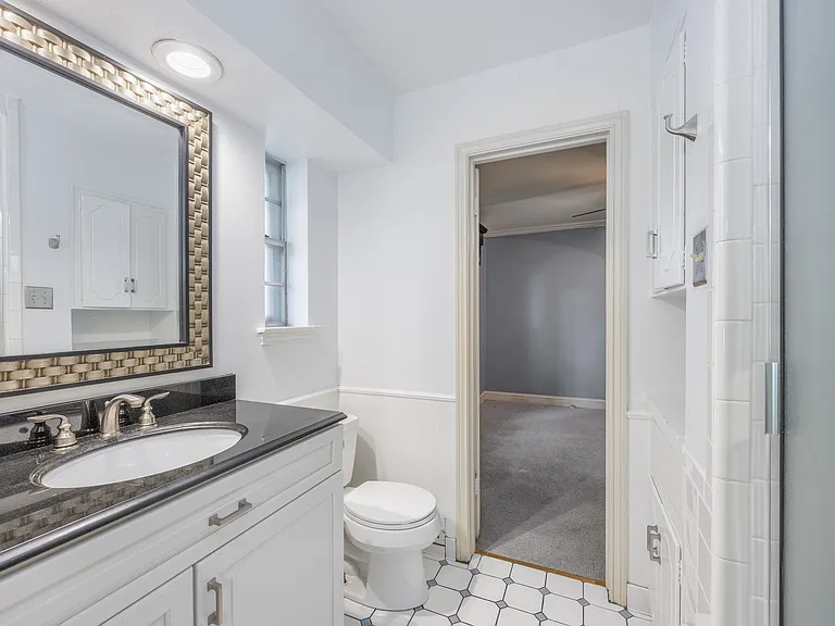 1404 Seminole Dr — Photo 23
