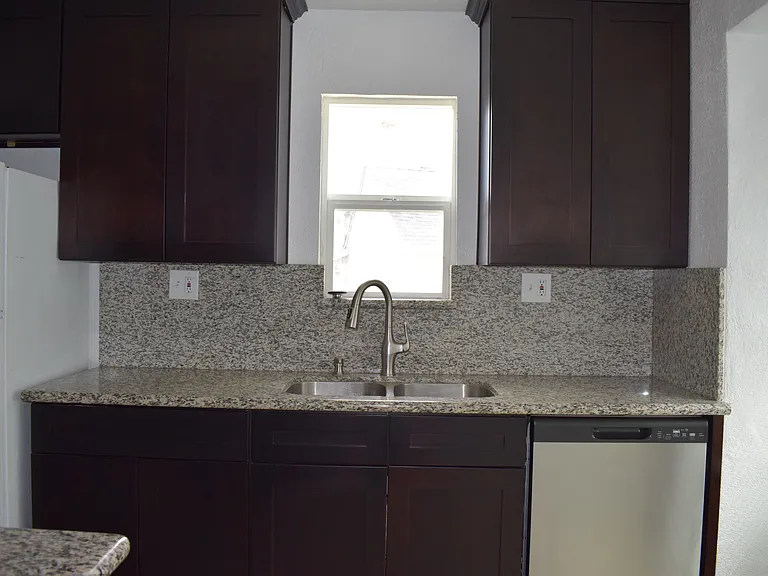 831 E Terrace Dr — Photo 6