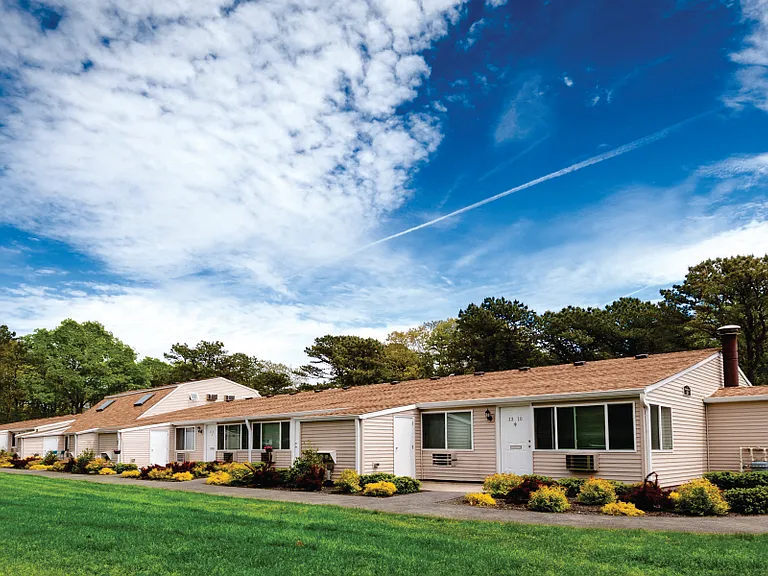 Villas at Pine Hills — Photo 1