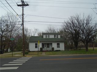 621 Holcomb St, Springdale, AR 72764