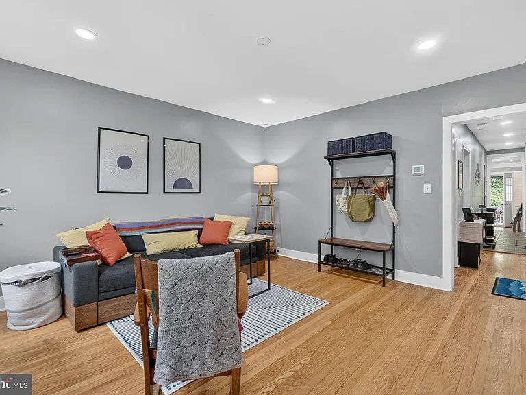 1836 Independence Ave SE #3 — Photo 6