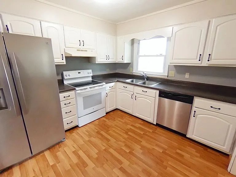7545 Fox Fern Dr — Photo 3