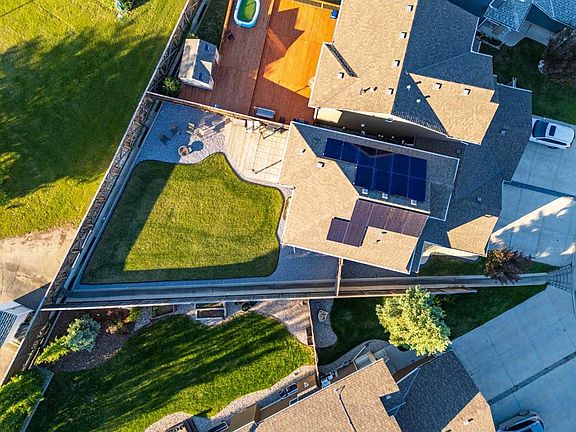 3rd image of 216 Ranch Close