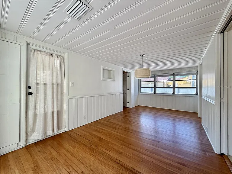 4628 Dr Martin Luther King Jr St N — Photo 17
