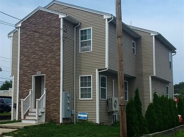 2 Day St #2, Johnston, RI 02919