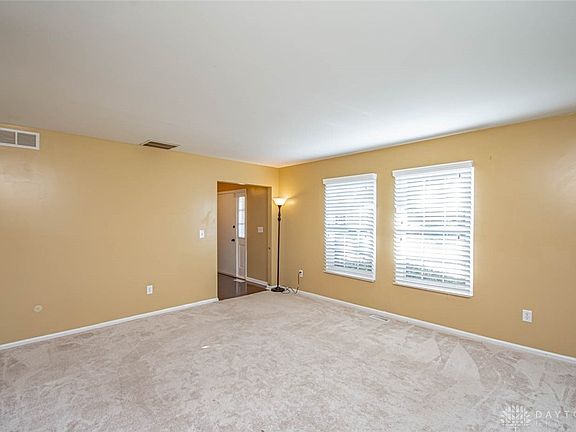 5th image of 5441 Split Rock Dr