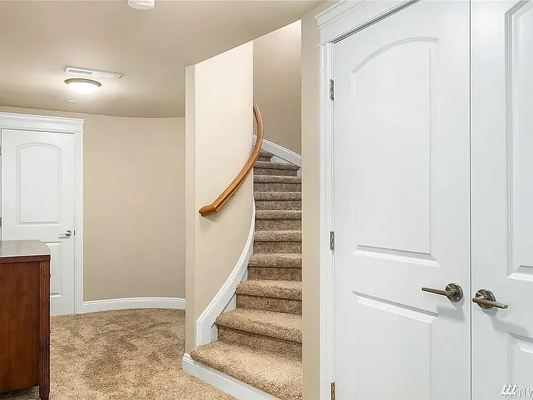 2829 W Lake Sammamish Pkwy NE — Photo 3