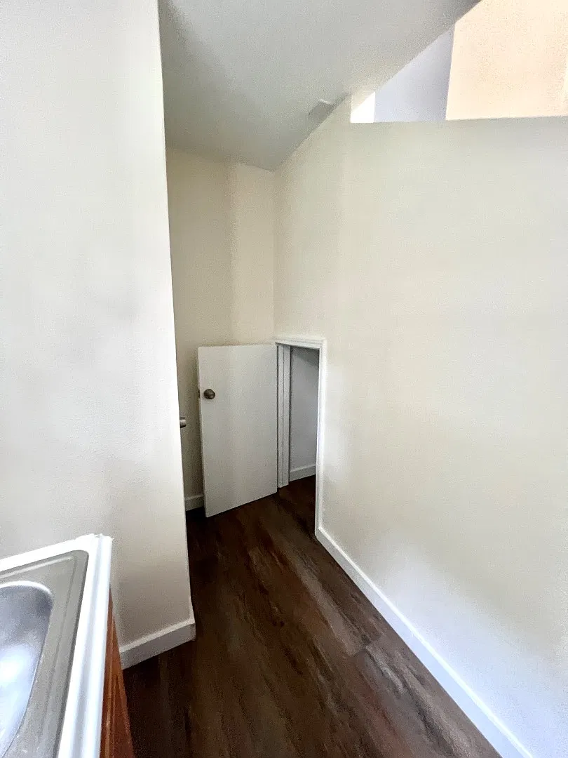 Renovated 2-Bed Near Bishop Arts | Huge, Shared Backyard — Photo 3