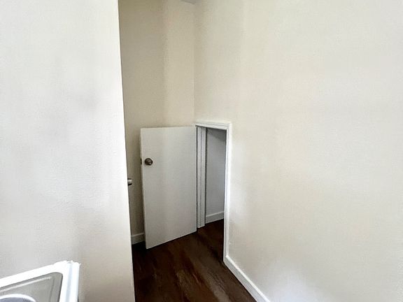 3rd image of 218 N Windomere Ave