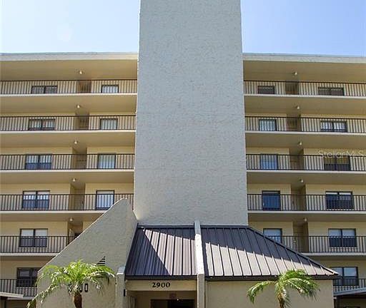 3rd image of 2900 Cove Cay Dr Unit 1F