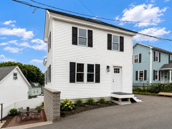 11 Hovey St, Woburn, MA 01801