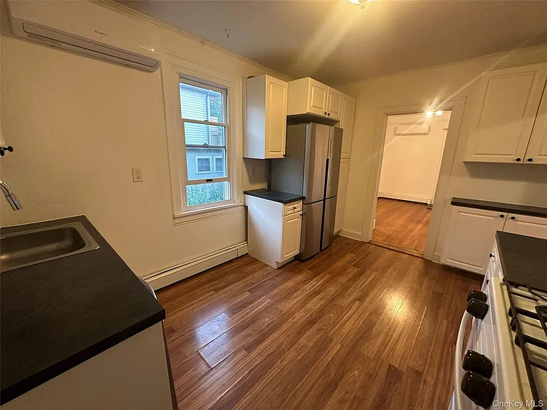 437 Warburton Ave #2 — Photo 4