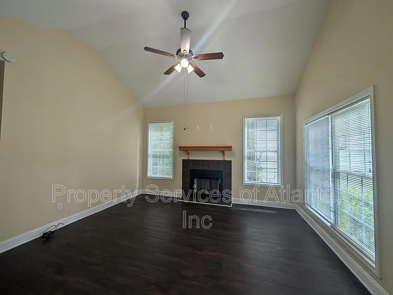 1903 Chattahoochee Pl — Photo 3