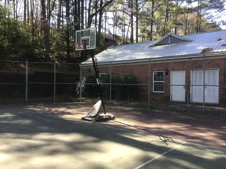2080 Montreat Cir — Photo 22