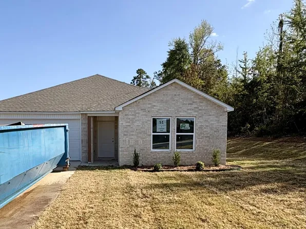 104 E Concord Rd, Mayflower, AR 72106