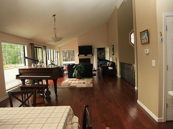 Open Concept Main Floor