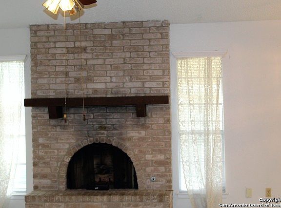 3rd image of 7310 Midcrown Dr