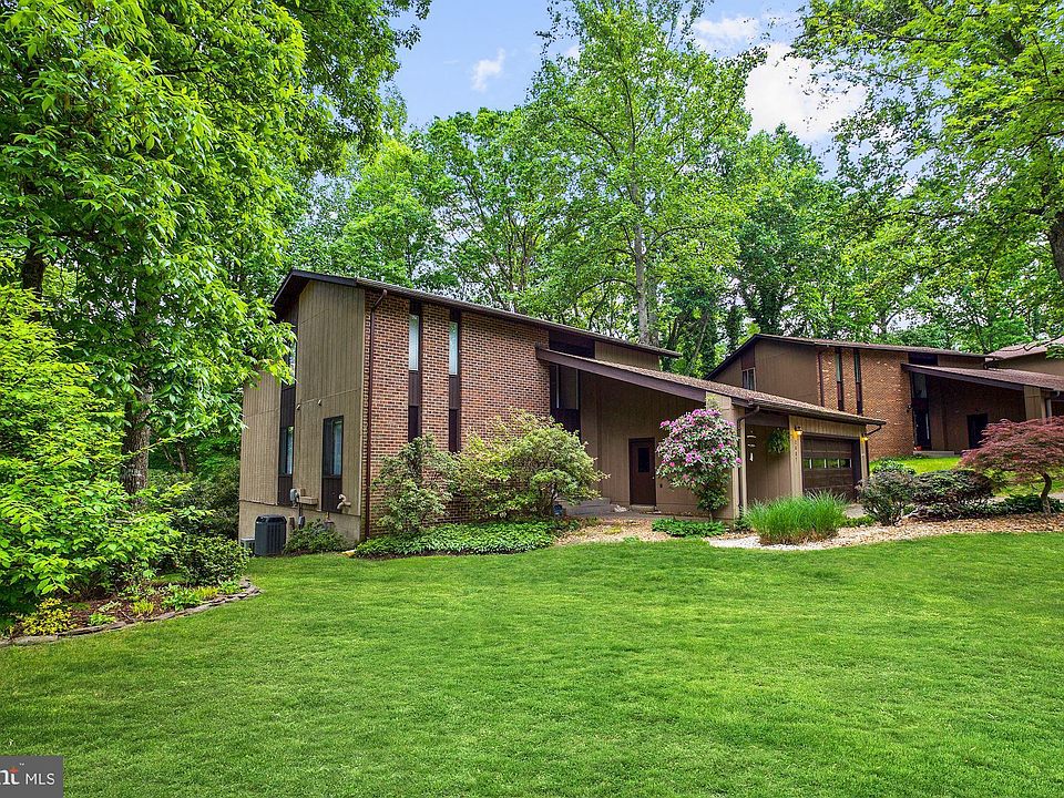 1st image of 2607 Woodfern Ct