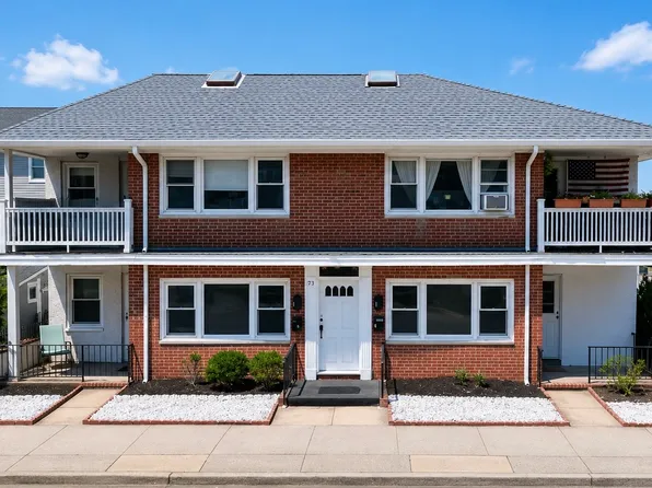 725 E Broadway APT 1, Long Beach, NY 11561