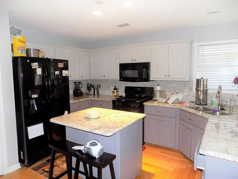 2306 Raintree Path — Photo 2