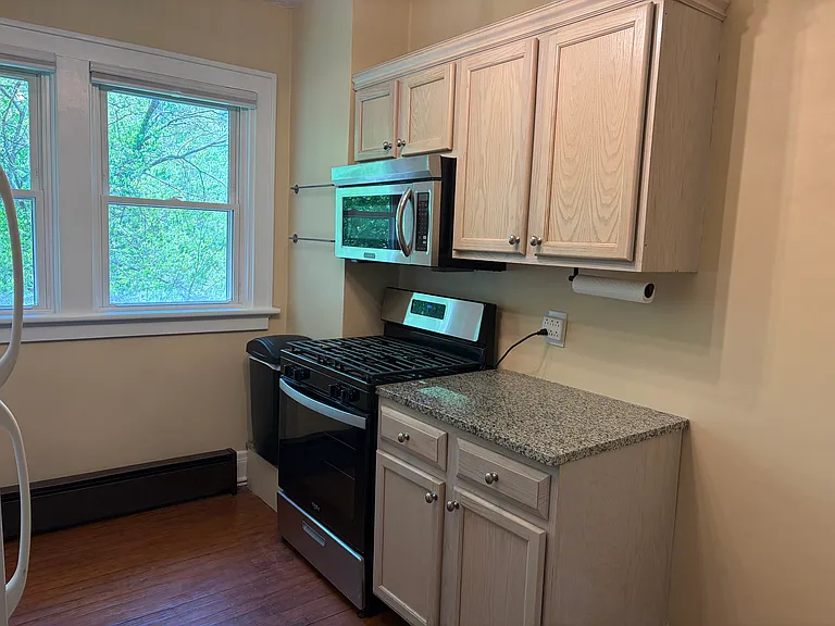 14 Indiana Ave #A — Photo 18