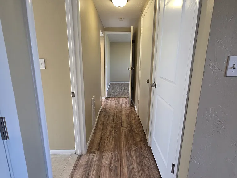 9639 S Dana Cir #Cir;-unit B — Photo 6