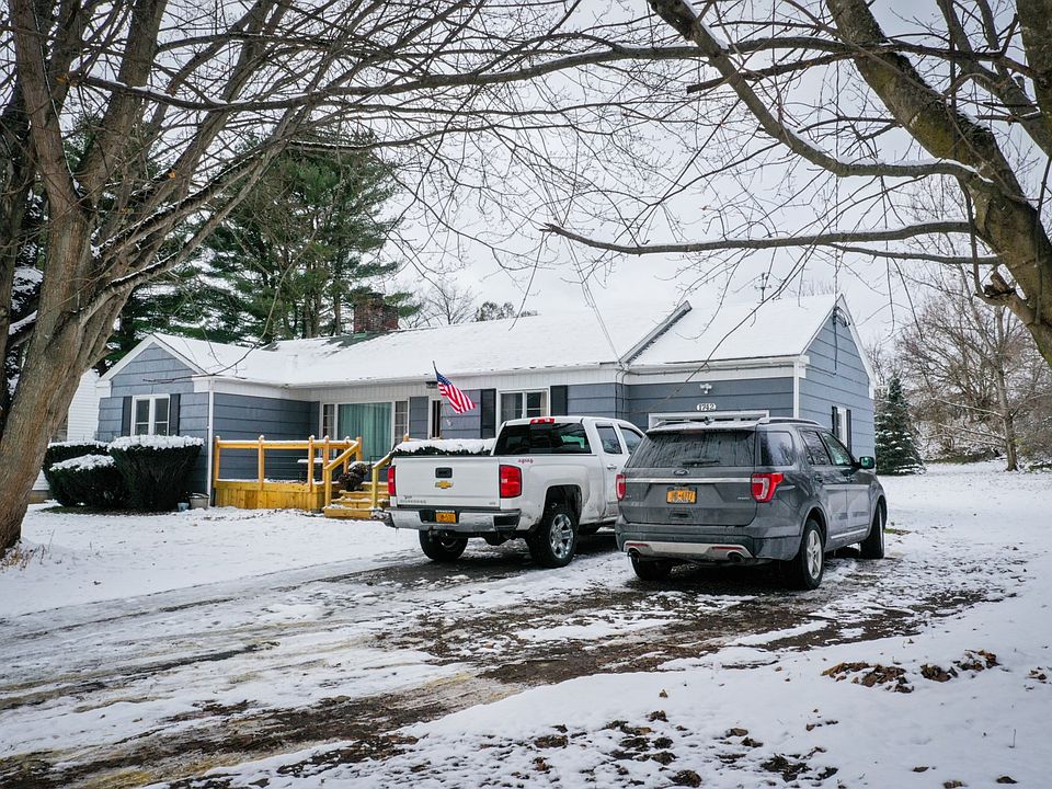 2nd image of 1742 Mill Rd