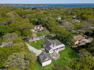 10 Foxboro Rd, East Quogue, NY 11946