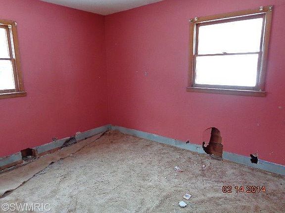 2nd image of 423 Marie Ave