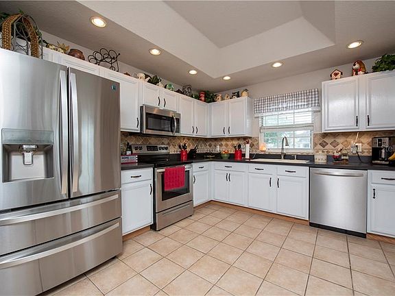 3rd image of 11001 Crystal Glen Blvd
