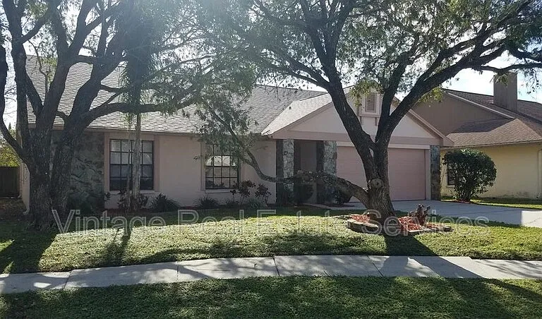 1904 Firethorn Ct — Photo 1
