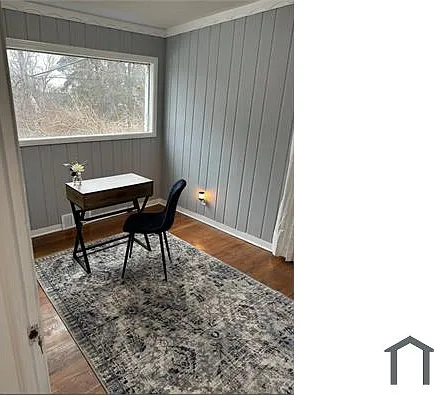 4 bed, $1,400 — Photo 1