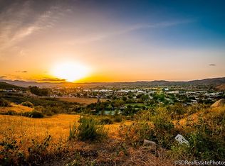 9122 Shadow Hill Rd, Santee, CA 92071