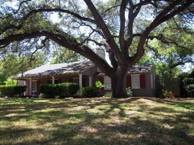 1075 Bismark St, Seguin, TX, 78155