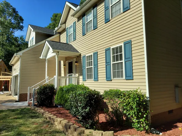 224 Crossfire Rd, Holly Springs, NC 27540