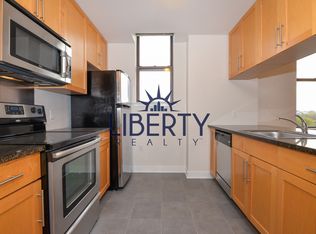 28 Regent St, Jersey City, NJ 07302