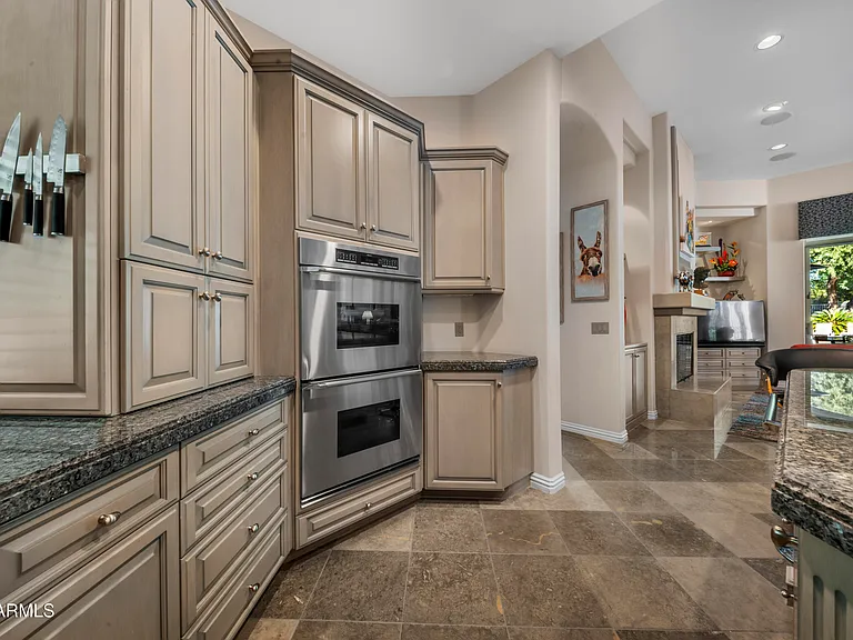 8350 E Via Del Sol Dr — Photo 12